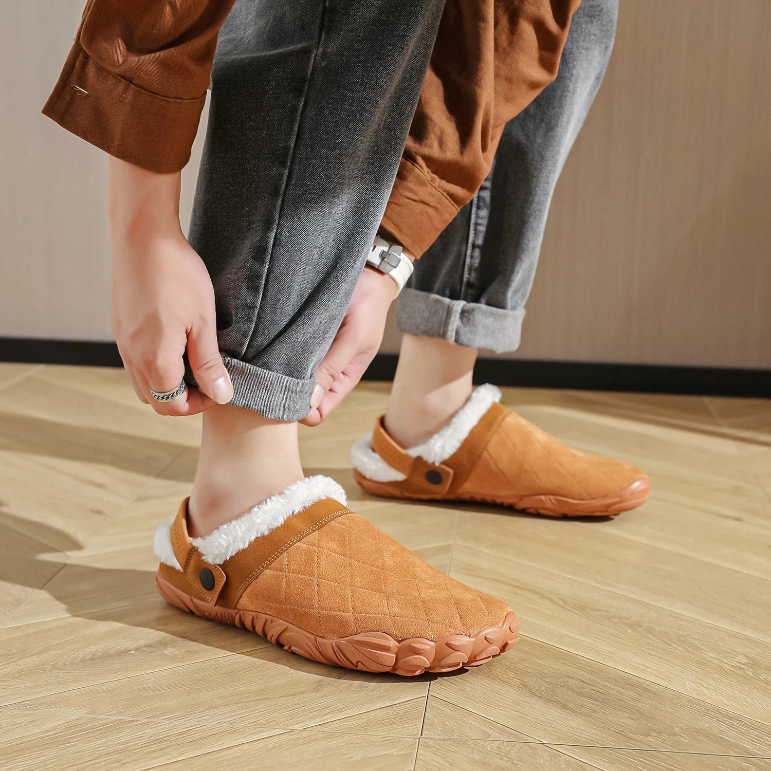 シャモアレザー風 冬用ルームスリッパ｜男女兼用・ワイドトゥ｜あったかコットン・軽量 室内履き